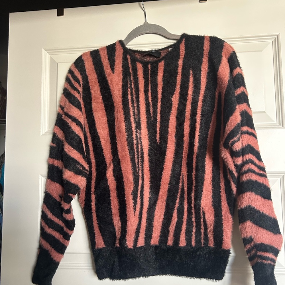 Tahari Black and Pink Crew Neck Sweater with Bold Stripes
